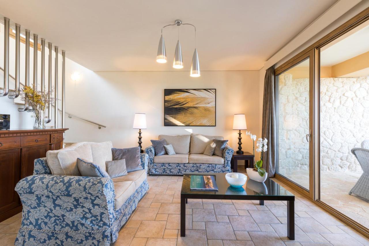 Villa Pietra Gialla By Rodostamo Collection كاسيوبي المظهر الخارجي الصورة